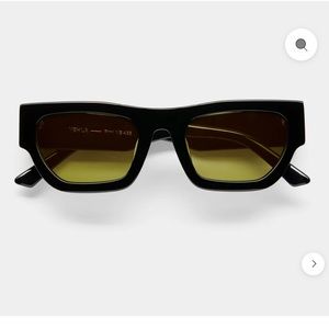 Vehla Fin Sunglasses - Black/Khaki